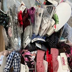 NWT 30 random hair accessories bundle
